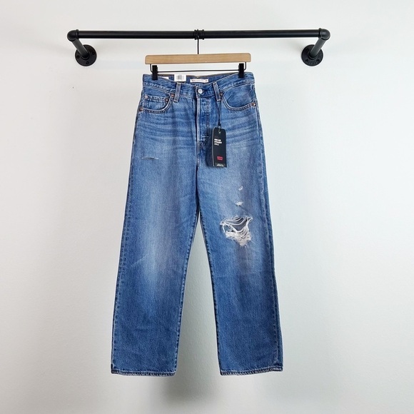 NWT Levi’s Ribcage Straight High Rise Ankle Jeans in Noe High Medium Wash - Picture 8 of 12